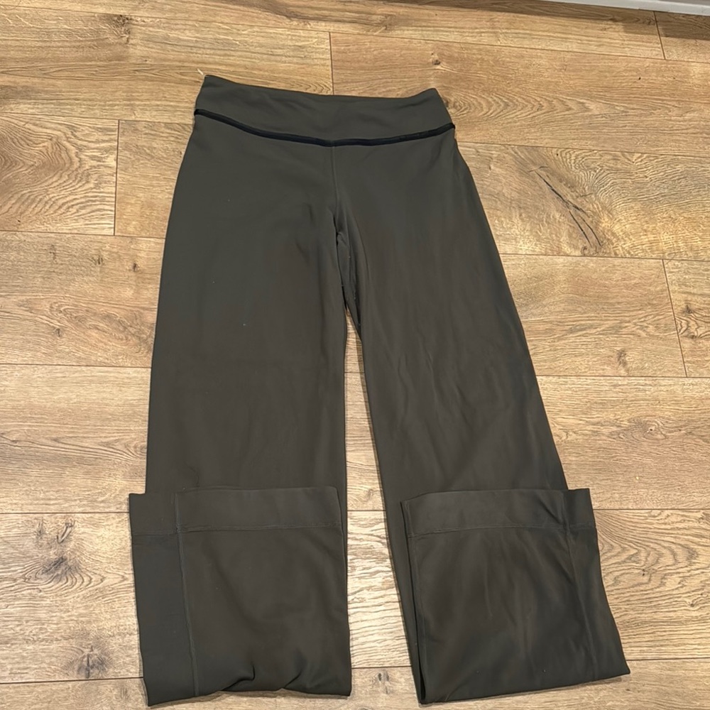 Lulu  Wide Leg Pants - Green